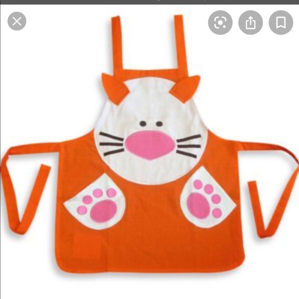 Child apron BNWT